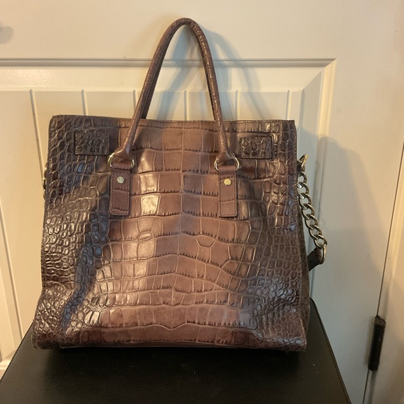 Micheal Kors crocodile embossed satchel - Picture 3 of 10